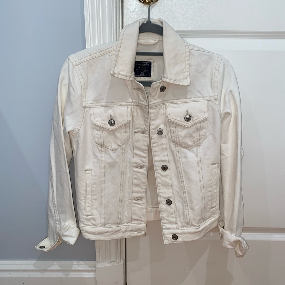 White denim Abercrombie & Fitch jacket